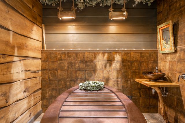 Sudirman Spa & Bathhouse Suite